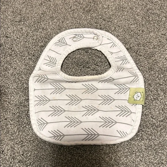 “KeaBabies” Stylish Gray and White Baby Bib Set of 8 - Picture 6 of 10